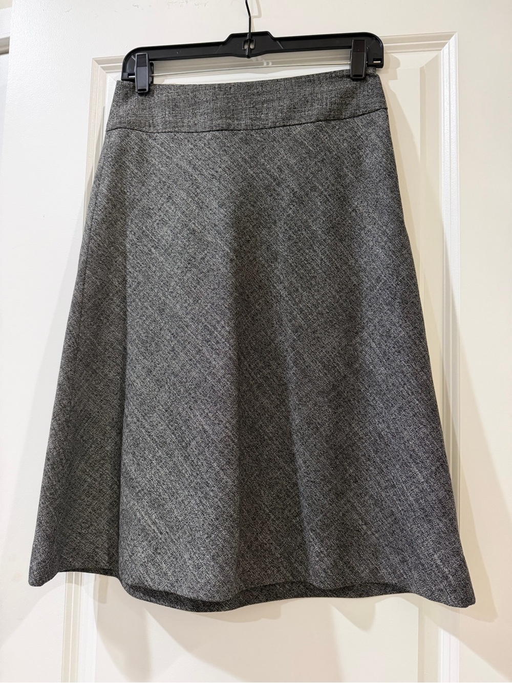 The Limited Women’s Gray A-Line Midi Skirt – Size XS